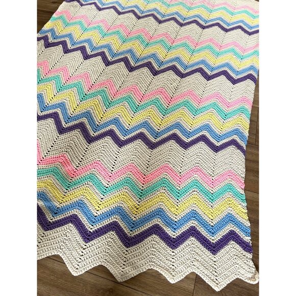 Handmade Chevron Colorful Knit Crochet Blanket Pink Teal Yellow Blue VTG 76x57 - Picture 3 of 12